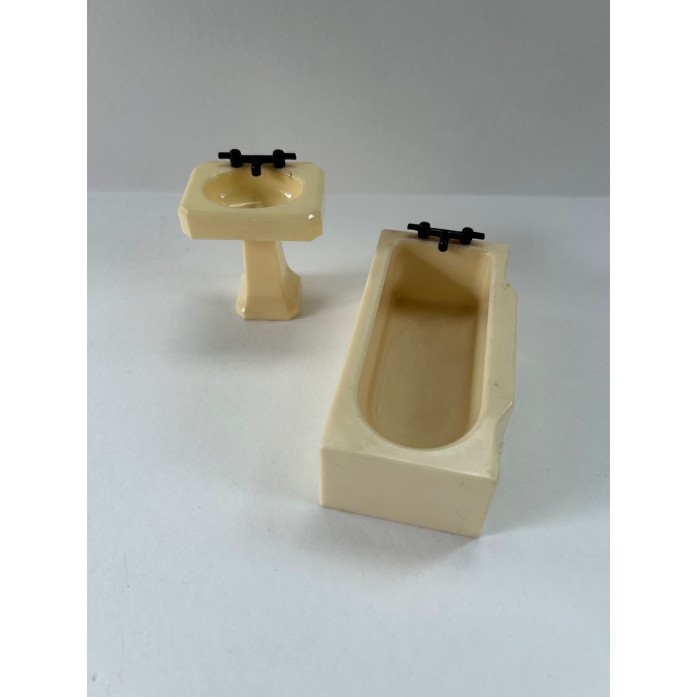 Vintage Renwal Dollhouse Furniture Plastic Bathtub and Sink Set
